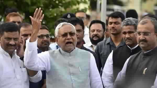 एक्शन में बिहार सरकार : ‘दिल्ली एक्सप्रेस’ पर ब्रेक, अब बोर्डर पर बने कैंप में ही कटेंगे 14 दिन