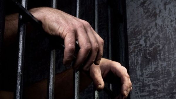 पूर्व फिल्म निर्माता ने 60 से ज्यादा महिलाओं को बनाया हवस का शिकार, कोर्ट ने सुनाई 23 साल की सजा