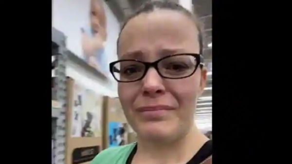 Coronavirus: स्टोर पर खत्म हुआ डायपर, भावुक मां रो पड़ी, टिकटॉक पर शेयर किया भावुक वीडियो, 50 लाख से ज्यादा लोगों ने देखा