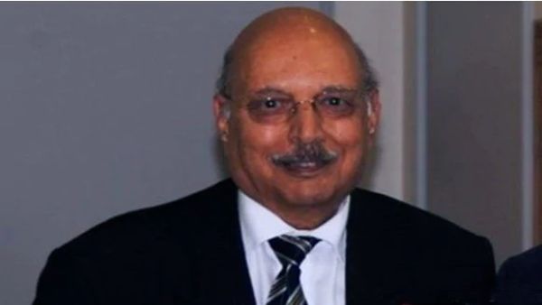 ब्रिटेन में पहले डॉक्टर की मौत, डॉक्टर में मिले कोरोना वायरस के 'टेस्टबुक लक्षण'?