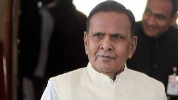 मुलायम के करीबी बेनी प्रसाद वर्मा, मिलकर रखी थी सपा की नींव