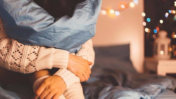 ब्वॉयफ्रेंड ने प्राइवेट वीडियो किया लीक, दुखी नाबालिग प्रेमिका ने की आत्महत्या