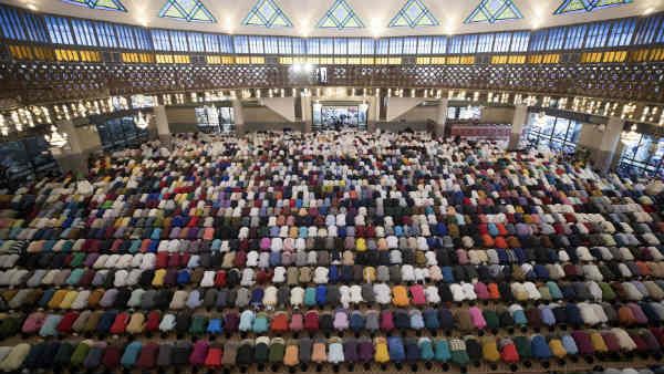 क्या मलेशिया की एक मस्जिद से कई देशों में फैला कोरोना वायरस ?