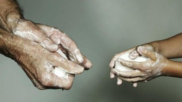 कोरोना वायरस से बचना है तो साबुन से बेहतर कुछ भी नहीं, जानिए कैसे ?
