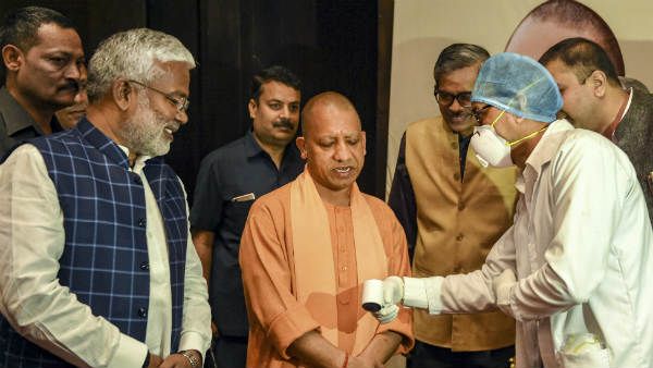 कोरोना वायरस के प्रकोप से यूपी के लोगों को बचाने के लिए योगी सरकार ने अब तक उठाए ये निर्णायक कदम