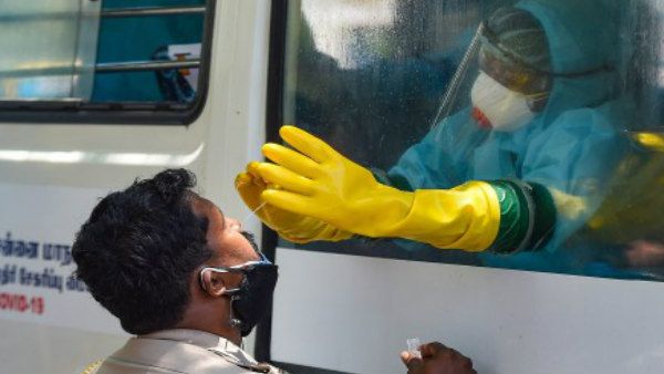 Covid-19: जामा मस्जिद इलाके में एक ही परिवार के 11 लोग पॉजिटिव, संक्रमितों में डेढ़ महीने का बच्चा भी शामिल