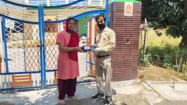 8 साल की कैंसर पीड़ित बच्ची के लिए लॉकडाउन के बीच दिल्ली से ऊना पहुंची दवाई