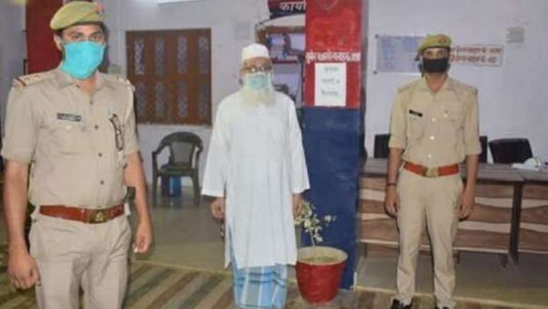 प्रोफेसर मोहम्मद शाहिद को इलाहाबाद यूनिवर्सिटी ने किया सस्पेंड, भेजे गए जेल