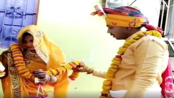 5 बाराती लेकर पहुंचा दूल्हा, कोरोना के डर से फेरे करवाने कोई पंडित नहीं आया, जानिए फिर कैसे हुई शादी