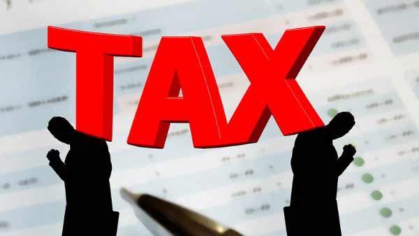 3 सीनियर IRS अधिकारियों पर कार्रवाई, सरकारी नीतियों को लेकर अनिश्चितता फैलाने का आरोप