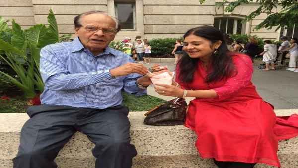 लोक गायिका मालिनी अवस्‍थी के पिता का निधन, लिखा ये भावुक पोस्‍ट