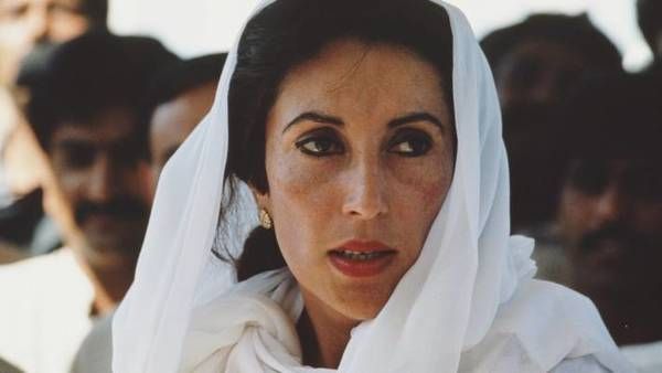 जब पाकिस्तान में पीएम रहते हुए बेनजीर भुट्टो बनी थीं मां, बर्खास्त करने की हुई थी मांग