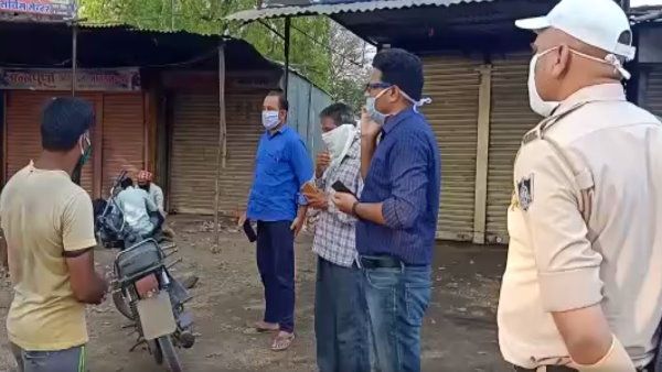 लॉकडाउन में फंसे 7 मजदूर मुम्बई से 1645 KM दूर घर के लिए पैदल रवाना, रास्ते में एक की मौत