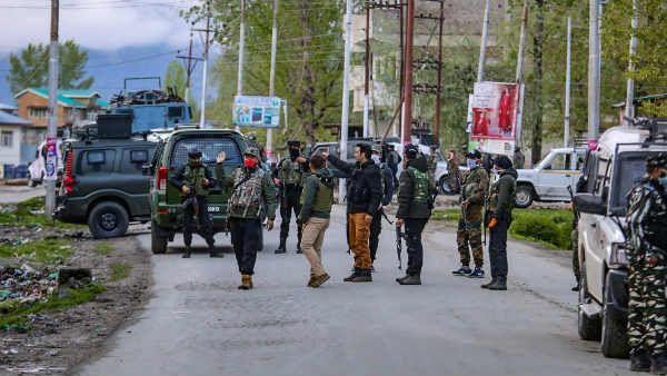 Jammu Kashmir: 24 घंटे के अंदर बडगाम में CRPF पर दूसरा हमला