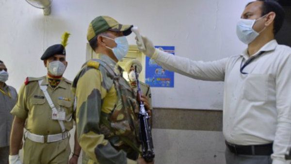 दिल्ली: BSF के 25 जवान निकले कोरोना पॉजिटिव, जामा मस्जिद इलाके में थे तैनात