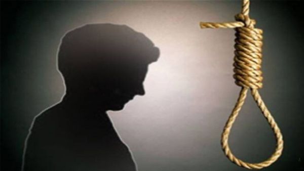 लॉकडाउन में मां की पुकार सुन बेटा 1700 किमी पैदल चल कर पहुंचा घर, लेकिन पहुंचते ही लगा ली फांसी क्योंकि.....