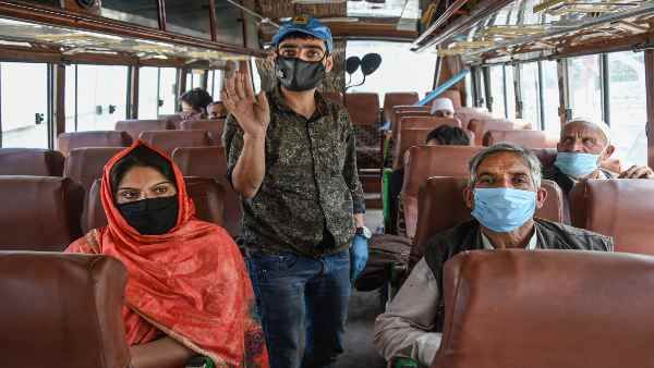 Lockdown:'राम और लक्षमण' दो सगे भाइयों की मदद से 80 कश्मीरी मजदूर J&K रवाना