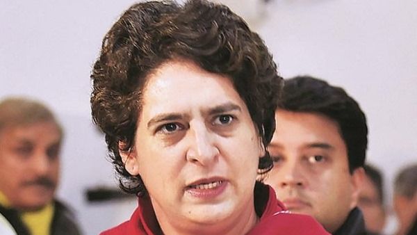 यूपी सरकार पर भड़कीं प्रियंका गांधी, कहा- मुख्यमंत्री चाहें तो BJP का बैनर लगा लें, लेकिन बस चलवा दें
