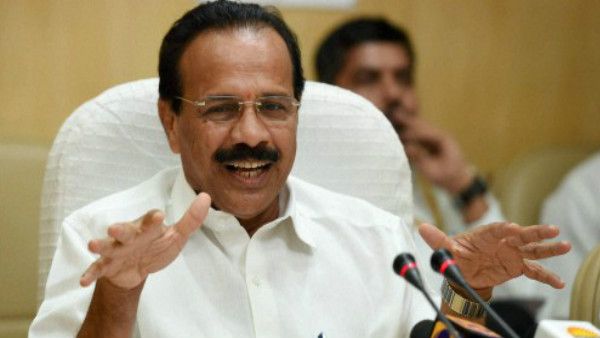 केंद्रीय मंत्री सदानंद गौड़ा ने क्वारंटाइन नियम तोड़ा, बोले- सरकार ने मुझे दी है छूट