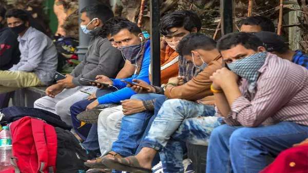 लॉकडाउन में भारतीय वायरस से कम चिंतित हैं, जानिए उनकी चिंता की बड़ी वजह क्या है?