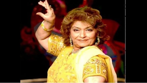 बॉलीवुड को एक और झटका, मशहूर कोरियोग्राफर सरोज खान का निधन