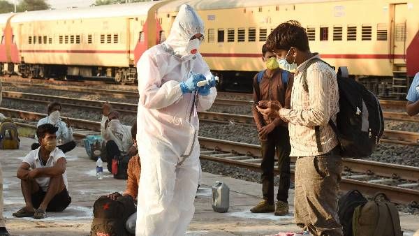 मनरेगा के तहत मजदूरों को काम उपलब्ध कराएगा रेलवे, रेल मंत्री ने योजना तैयार करने को कहा