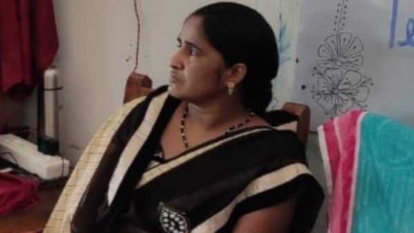 अनामिका शुक्ला के नाम से अंबेडकर नगर में नौकरी कर रही टीचर मैनपुरी से गिरफ्तार, पुलिस ने दर्ज किया था मुकदमा