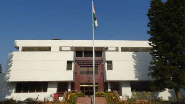 पाकिस्तान में गायब हुए भारतीय दूतावास के अधिकारी रिहा, शरीर पर दिखे चोट के निशान