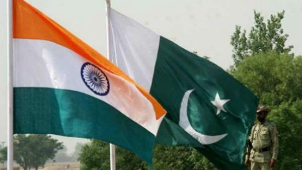 भारत के तेवर के सामने झुका पाकिस्‍तान, दूतावास के दोनों कर्मचारियों को किया रिहा