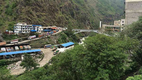 तिब्‍बत से सटे नेपाल के गांव कोडारी में दाखिल हुई चीनी सेना, गांव वालों के साथ की हिंसा