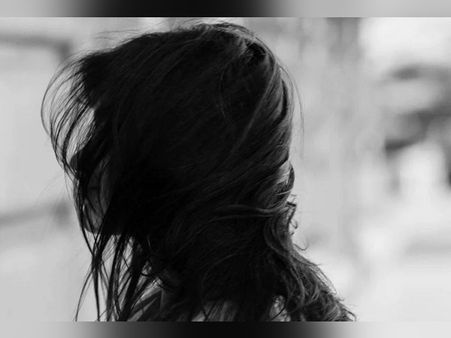 17 साल की बेटी हुई प्रेग्नेंट, मां-बाप ने 50 हजार में बेच दिया, रिश्तेदारों ने कहा- 5 लाख मांगो