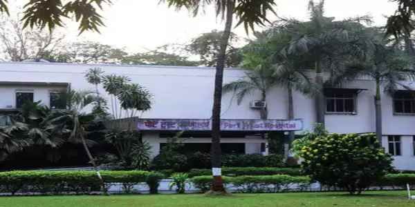 कुछ कोरोना मरीजों का यहां हो रहा अब एक खास आश्रम में इलाज