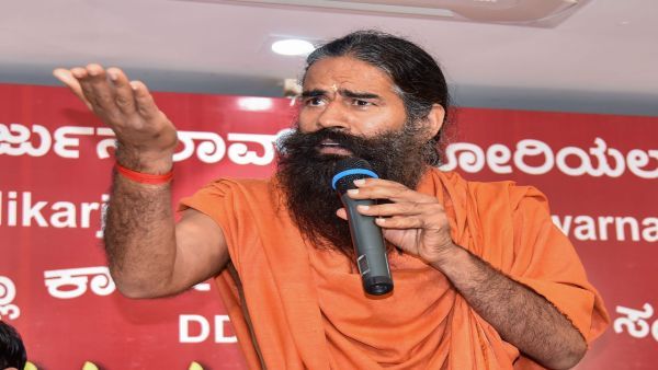 क्या कोरोना की लड़ाई में साख दांव पर लगा बैठे हैं बाबा रामदेव? योग और आयुर्वेद में रचा है बड़ा कीर्तिमान