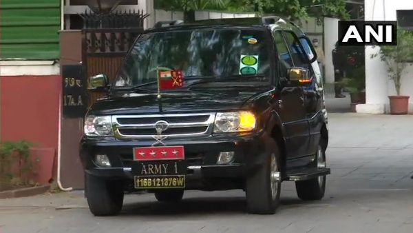 लद्दाख मसले पर रक्षा मंत्री के घर दिन की लगातार दूसरी अहम बैठक खत्म, CDS और सेना प्रमुख रहे मौजूद