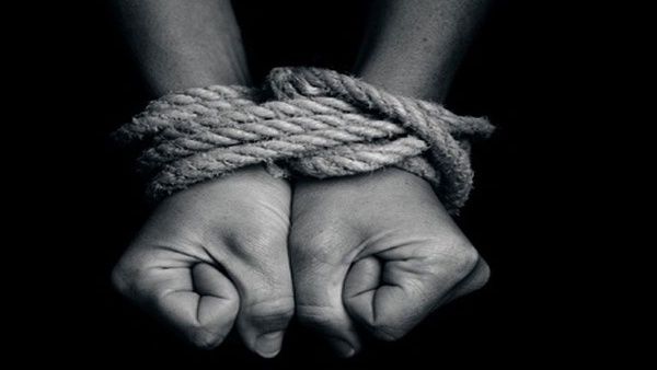 भारत में मानव तस्करी पर चौंकाने वाली रिपोर्ट, जानिए बाल मजदूरी से लेकर बंधुआ मजदूरी का हाल?
