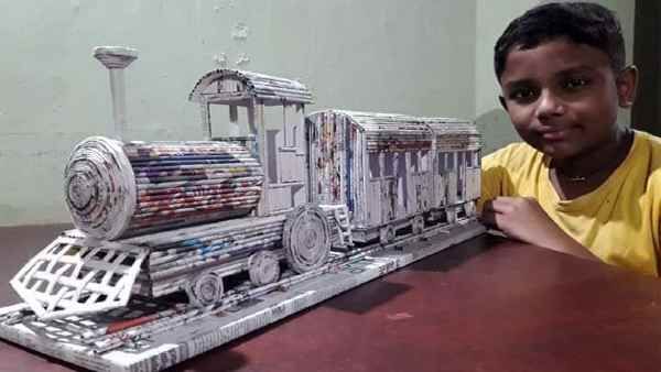 12 साल के बच्चे ने अखबार के पन्नों से बना दी ट्रेन, रेल मंत्रालय ने भी खूब सराहा