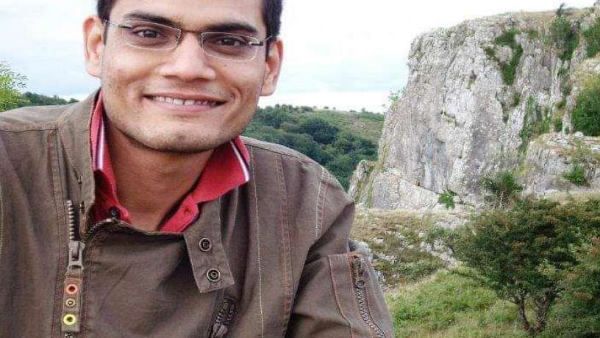 Yogen Shah : जो शख्स कभी खुद के पैरों पर खड़ा नहीं हो पाता था वो अब पैदल नाप रहा दुनिया