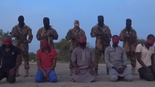 नाइजीरिया: कोरोना संकट में मदद पहुंचाते हुए अगवा किए 5 लोगों को आतंकियों ने कैमरे के सामने मार डाला