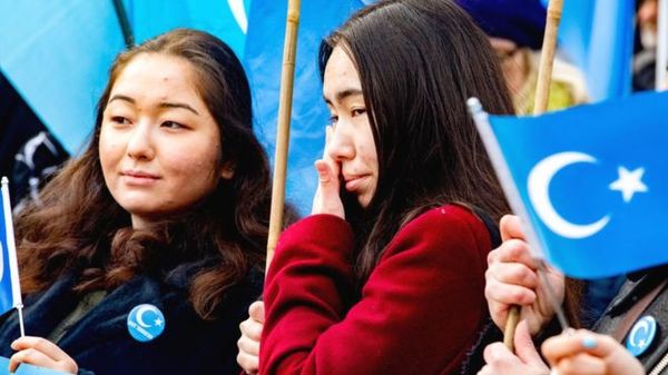 वीगर महिलाओं की नसबंदी की ख़बरों पर अब ब्रिटेन ने जताई चिंता, चीन ने दिया जवाब