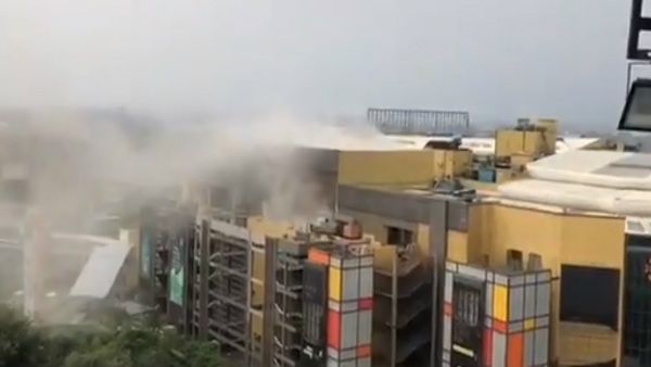 नोएडा के DLF मॉल की छत गिरने का VIDEO वायरल, जानिए क्या है सच्चाई?