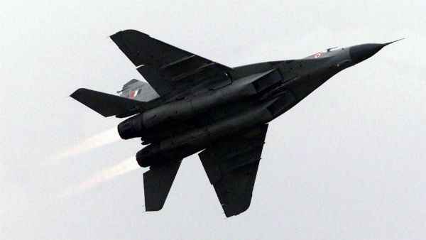 Video: भारत-चीन बॉर्डर पर रातभर गश्‍त करते IAF के लड़ाकू विमान, हेलीकॉप्‍टर