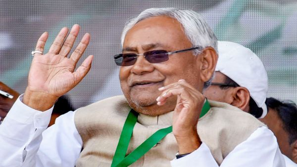 बिहार में बढ़ा चुनावी तापमान, प्रवासी मुद्दे पर उपेंद्र कुशवाहा ने CM नीतीश पर जमकर बोला हमला