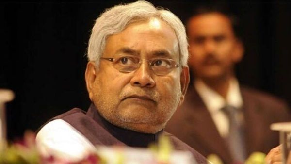 कोरोना से निपटने में फेल नीतीश सरकार के लिए क्या मजबूरी बन गए हैं भाजपा कोटे के स्वास्थ्य मंत्री