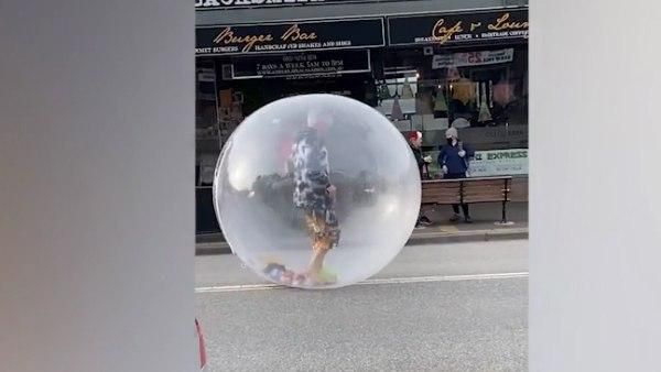 Video: ये बुलबुला मिल जाए तो कैसे भाग जाएगा कोरोना देखिए