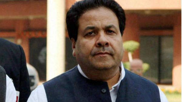 प्रियंका गांधी को बंगला खाली करने का नोटिस, राजीव शुक्‍ला ने जताई नाराजगी