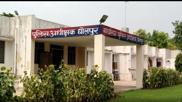पैसों की खातिर अपनी बेटी को ही वेश्यावृत्ति के धंधे में धकेलना चाह रही मां