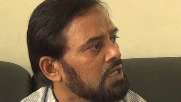 योगी सरकार ने पीस पार्टी के डॉक्टर अय्यूब पर लगाया रासुका, विवादित विज्ञापन से धार्मिक भावना भड़काने का आरोप