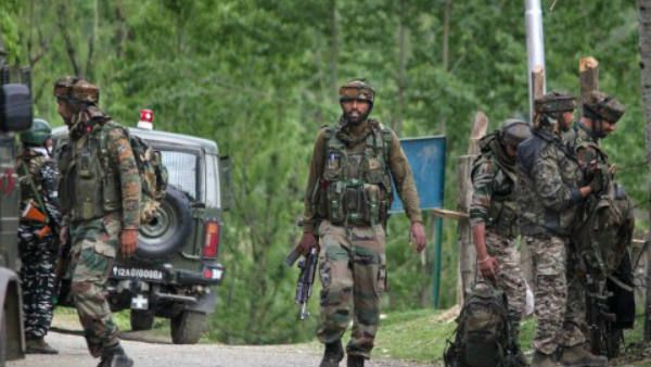 कश्मीर: सेना ने लिया 3 जवानों की शहादत का बदला, लश्कर कमांडर समेत 2 आतंकी ढेर