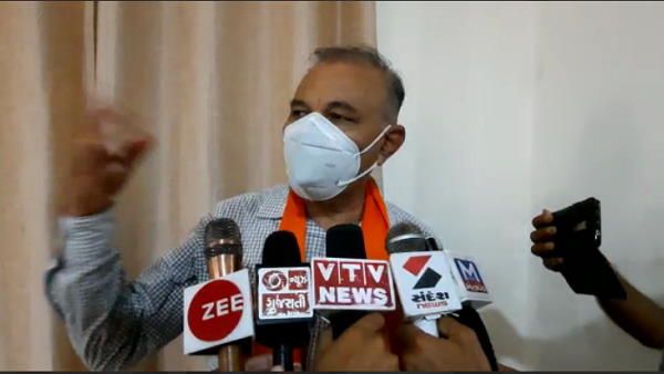 VIDEO: छोटा शकील का शॉर्पशूटर गुजरात में हत्थे चढ़ा, पूर्व गृहमंत्री समेत BJP नेताओं को मारने आया था