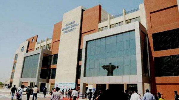 गुजरात टेक्निकल यूनिवर्सिटी की वेबसाइट से 1200 छात्रों का डेटा लीक, प्रबंधन बोला- बस फोटो चोरी हुई हैं